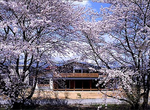桜回廊の家